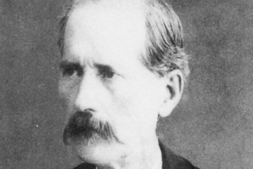 19th century guitar luthier antonio de torres