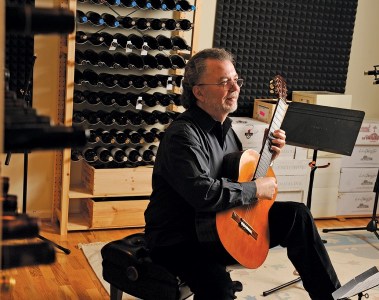 Manuel Barrueco recording classical guitar