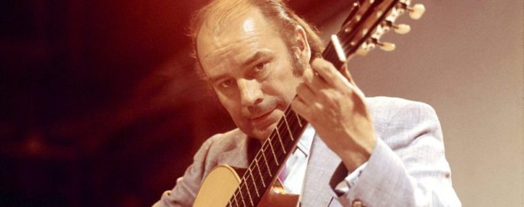 classical guitarist julian bream