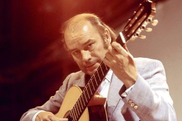 classical guitarist julian bream