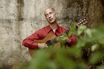 David Lesiner Classical Guitarist