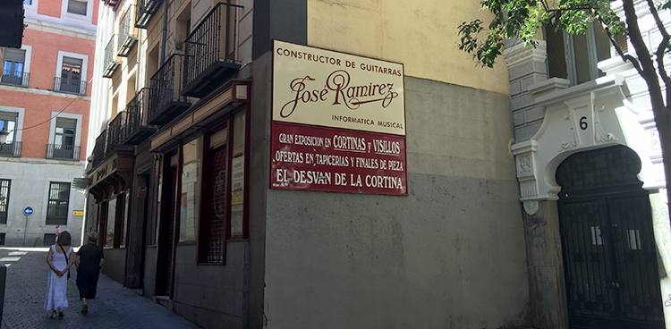 Guitarras de Ramirez Storefront Madrid Spain Classical Guitar Magazine Luthier Nylon