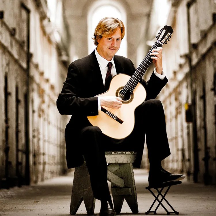 classical guitarist Jason Vieaux
