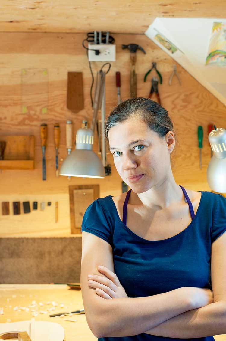 classical guitar luthier joshia de jonge