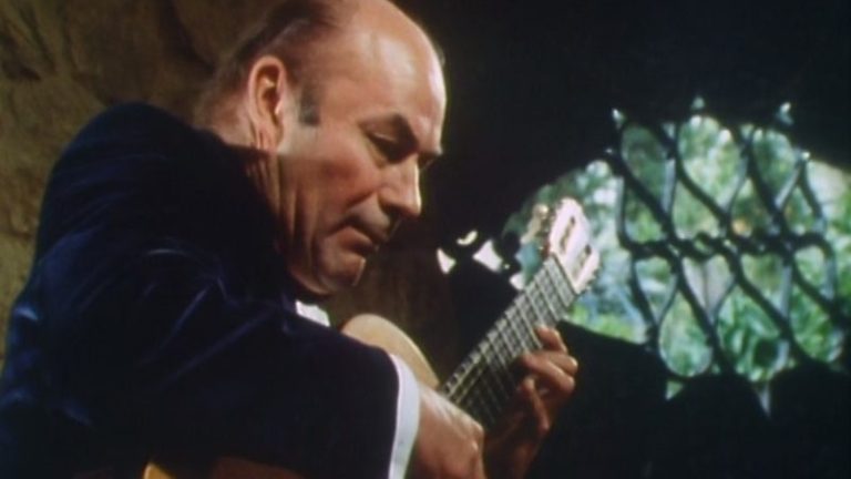 classical guitarist julian bream