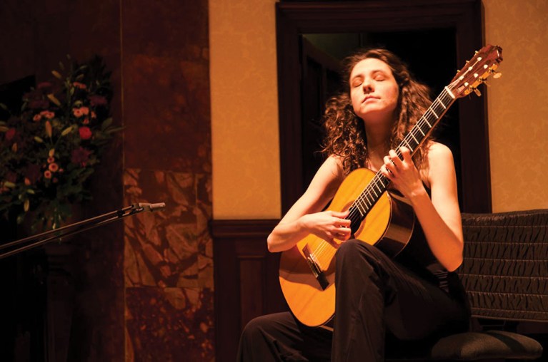 Laura Snowden Classical Guitar Magazine Review Julian Bream