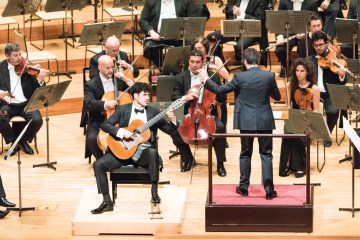 pablo-villegas-suntory-hall-letter-from-japan-classical-guitar-magazine