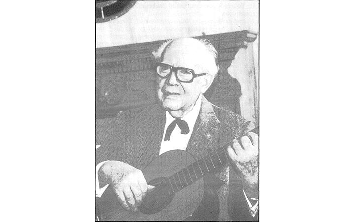 classical guitarist andres segovia