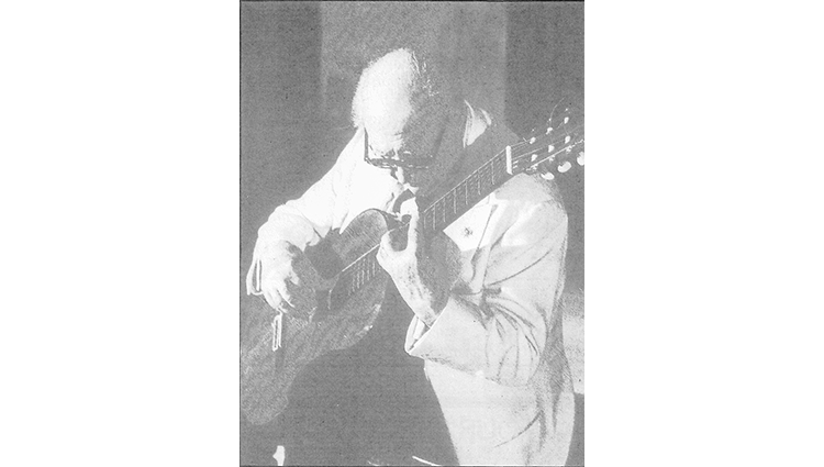 classical guitarist andres segovia